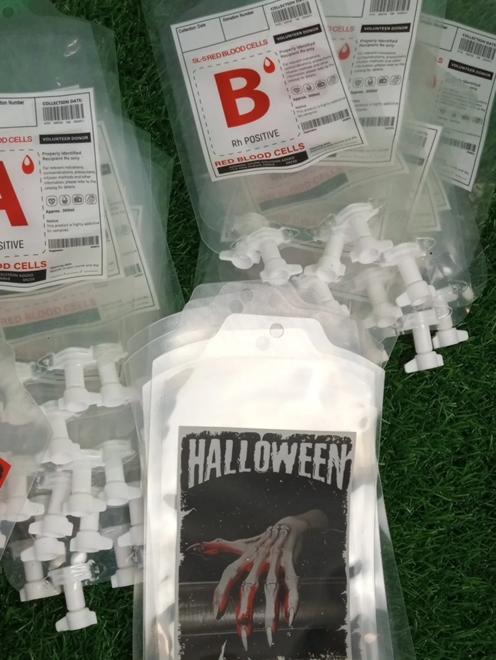👻 Halloween IV Bag Drink Dispenser Party Pack